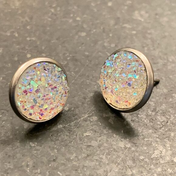 Men’s Round White Iridescent Prism Faux Druzy Hip Hop Iced Out Stud Earrings NEW - Picture 8 of 10